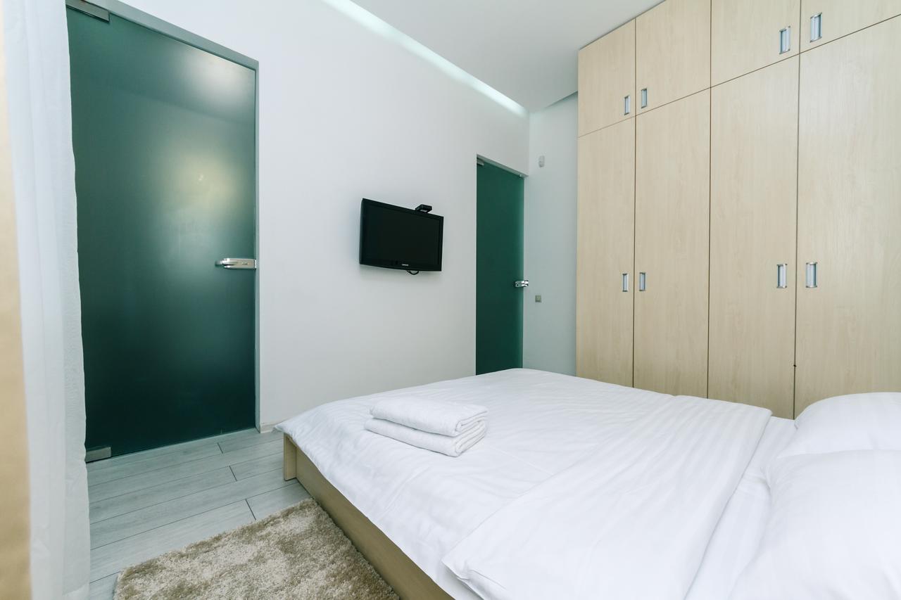 Kreschatik 21 With Terrace 2Br Kyiv Exterior photo